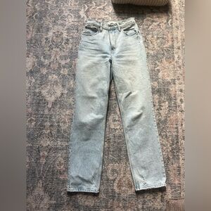 Abercrombie 90s Straight Ultra High Rise